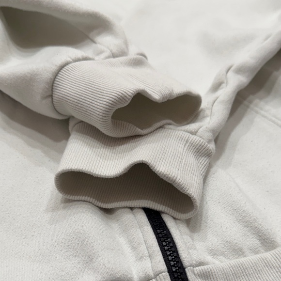 Twitch White and Purple Hoodie Jacket - Picture 5 of 8